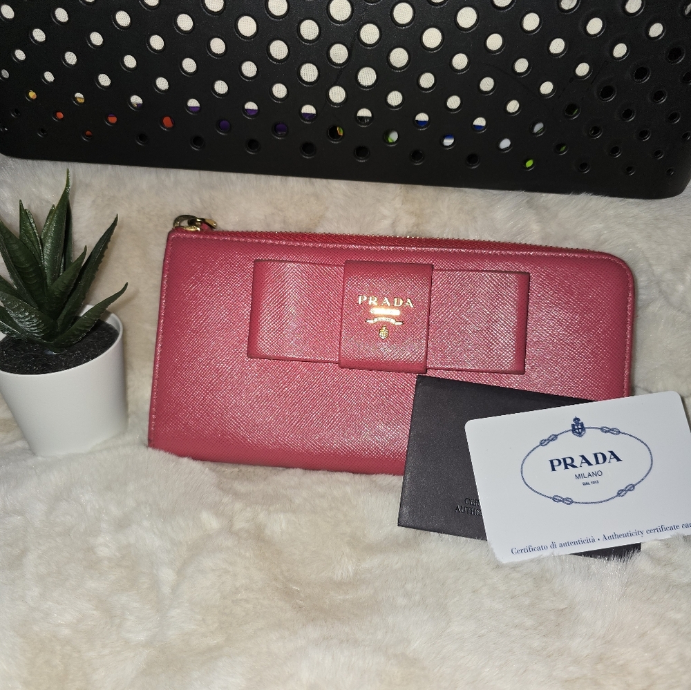 Prada Pink Bow Wallet w box